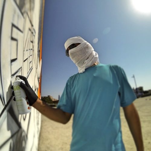 Граффити-тур по городам Европы, Африки,… с краской-спрэй в руках.