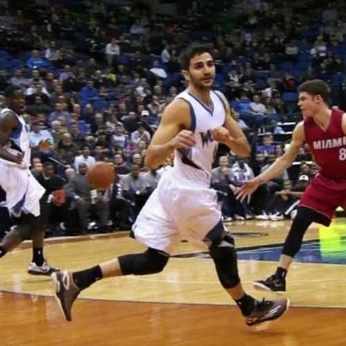NBA: Пас не глядя от баскетболиста Ricky Rubio