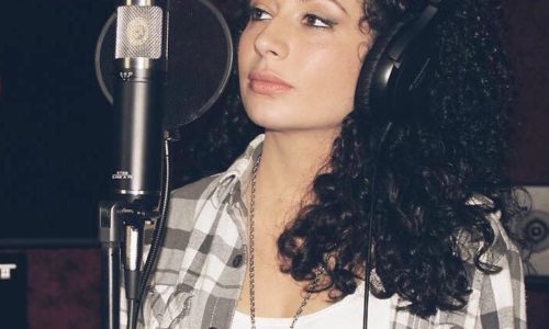 «Эволюция хип-хопа», девушка Alyssa Marie исполнила трек под 31 инструментал, за каждый год с 1984 по 2015