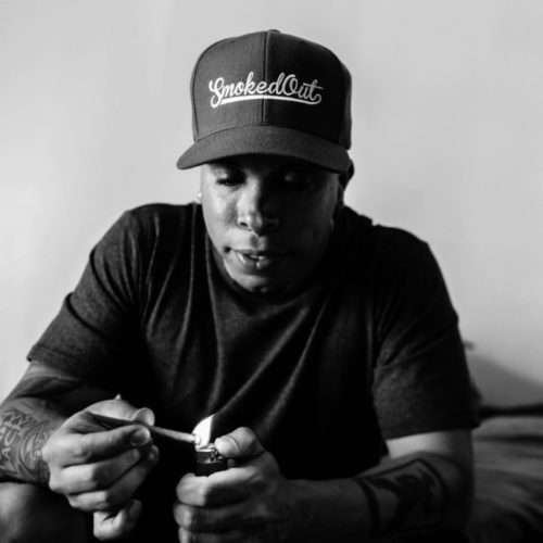 Scoop Deville и Demrick в новое видео «Smoked Out» парят над землёй