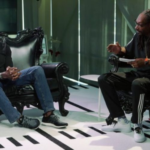 Snoop Dogg взял интервью у Террела Оуэнса во время дебюта ток-шоу “Turf’d Up”