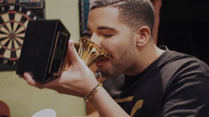 Drake-Drinking-Grammy