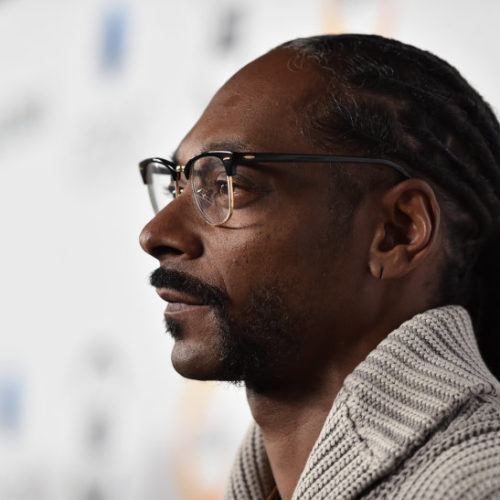 Snoop Dogg объявил о том, что собирается спасти компанию «Roscoe’s House Of Chicken And Waffles»