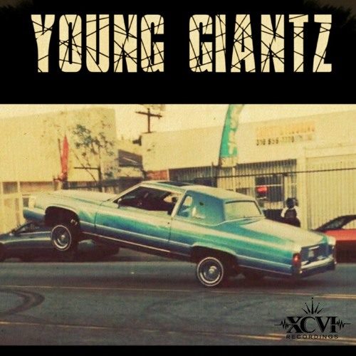 Бодрый трэк от Young Giantz «Fly High»