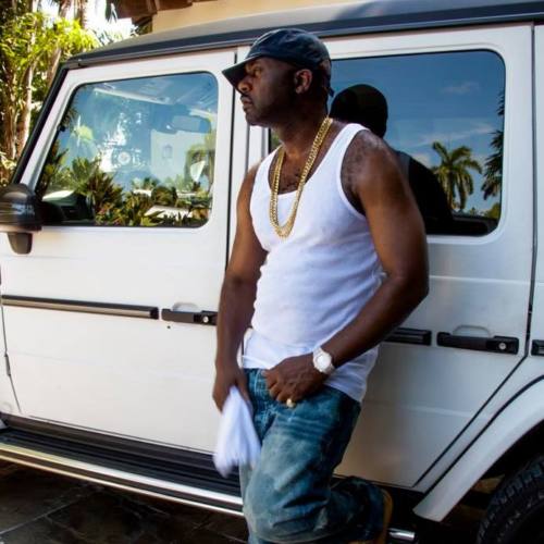 Masta Killa выпустил видео на мелодичный трек «Flex With Me» ft. Chanel Sosa