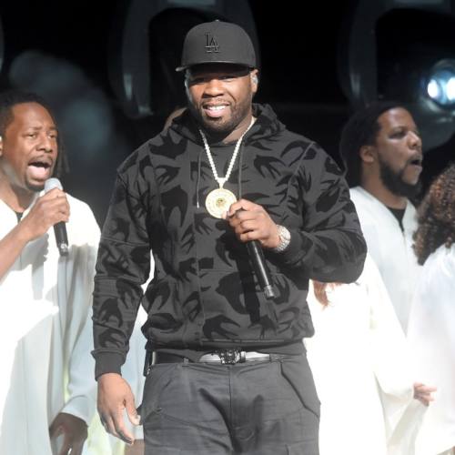 50 Cent исполнил композицию «Big Rich Town» с хором и оркестром