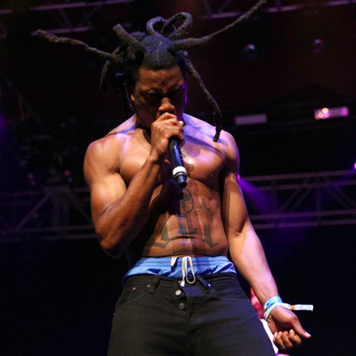 Denzel Curry исполнил кавер на трек группы Rage Against The Machine «Bulls On Parade»