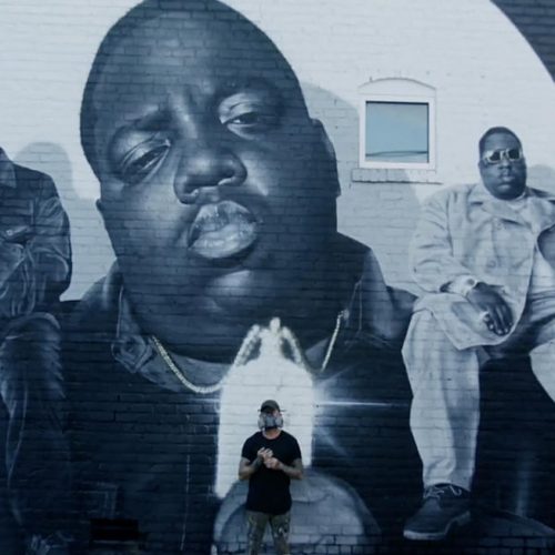 Посмотрите видео, как создавался большой рисунок The Notorious B.I.G. в Атланте