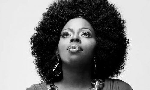 Angie Stone погибла в автокатастрофе