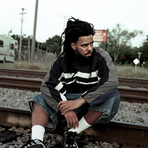 J. Cole показал обложку, возможно, своего последнего альбома «The Fall-Off».